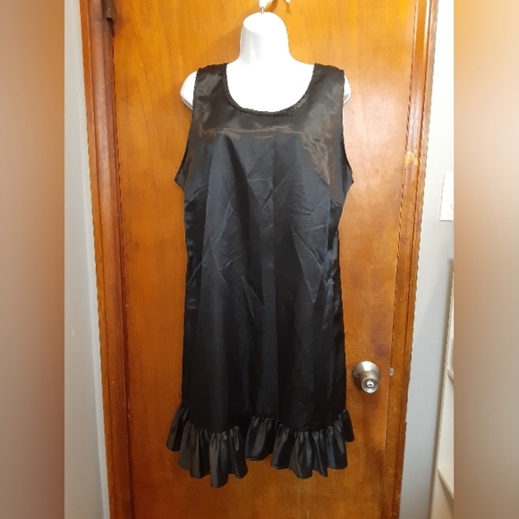 Disney Dress Women's Black Ruffled Tail Dress Size L - Picture 3 of 8
